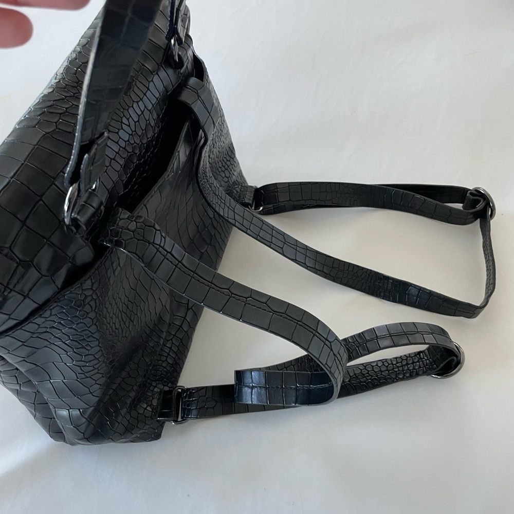 Halston backpack-pocketbook